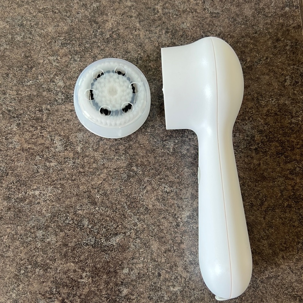 Clarisonic - Picture 3 of 3